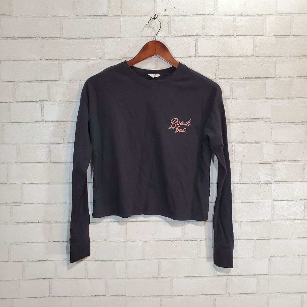 Aero Beach Bae black long sleeve‎ top